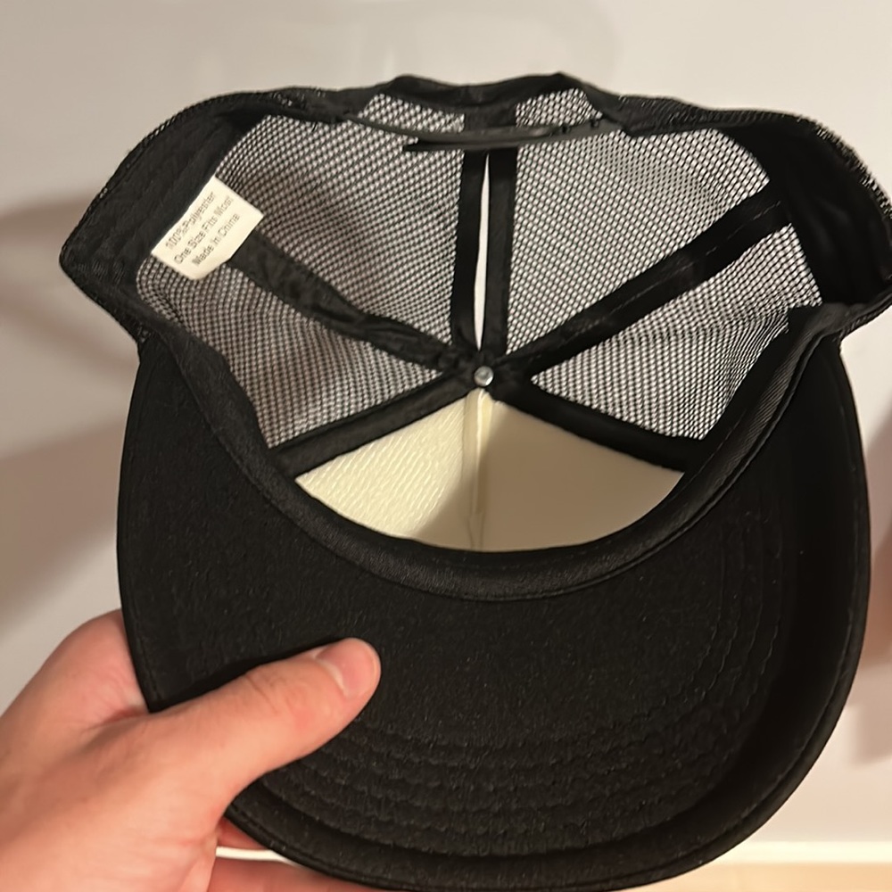Trucker hat - Picture 3 of 4